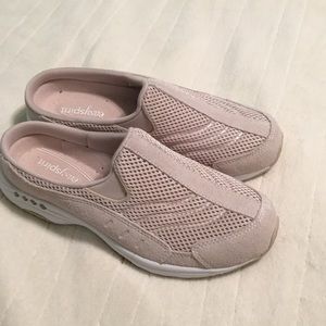Easy Spirit Tan Shoes
